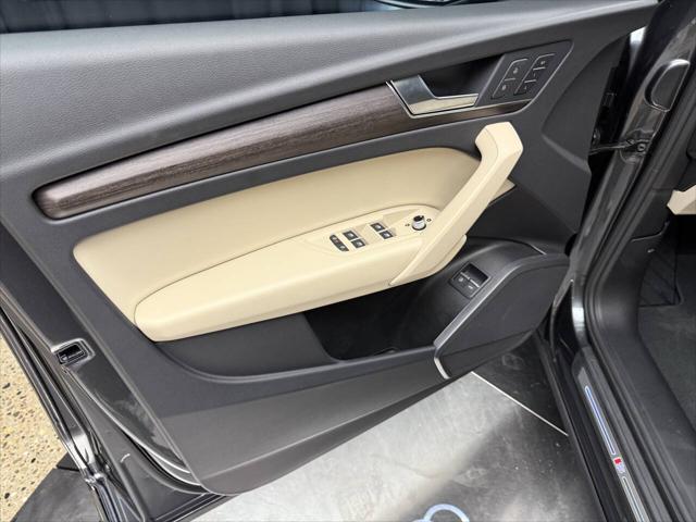 2024 Audi Q5 Premium 55 TFSI e S line quattro S tronic