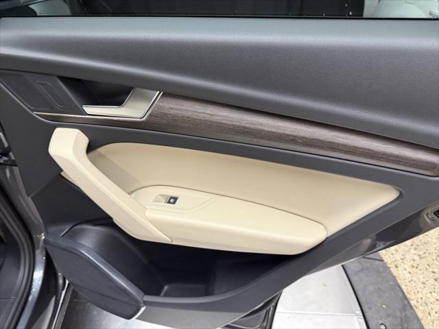 2024 Audi Q5 Premium 55 TFSI e S line quattro S tronic