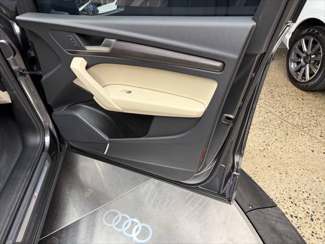 2024 Audi Q5 Premium 55 TFSI e S line quattro S tronic