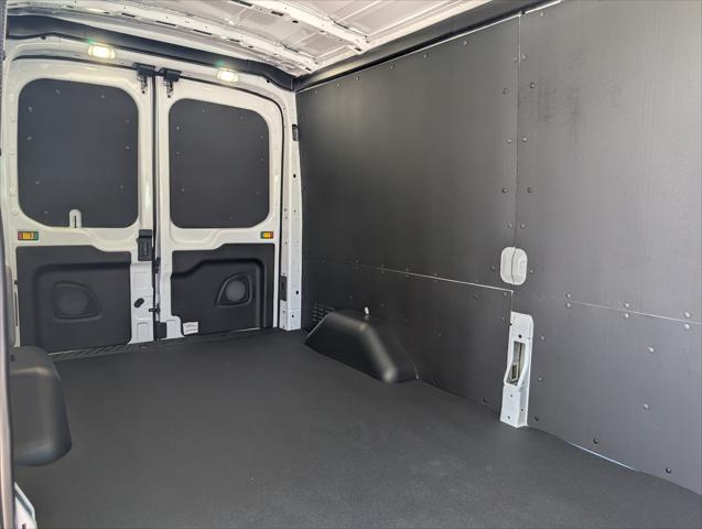 2026 Ford Transit Cargo Van T-250 148 Med Rf 9150 GVWR RWD