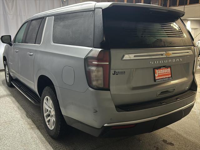 2023 Chevrolet Suburban 4WD LT