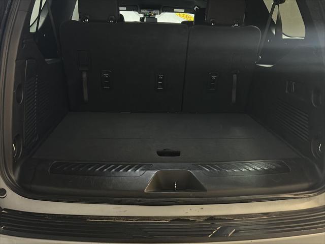 2023 Chevrolet Suburban 4WD LT