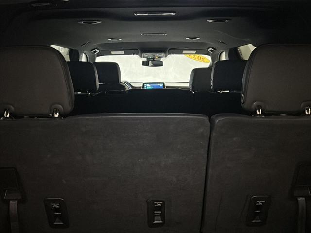 2023 Chevrolet Suburban 4WD LT
