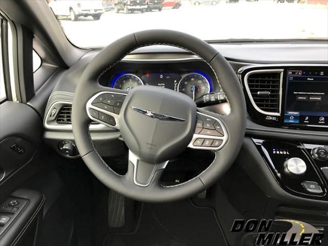 2026 Chrysler Pacifica Select AWD