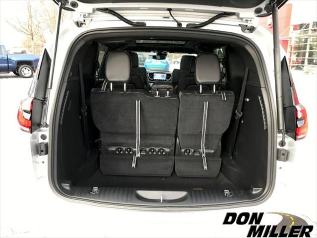 2026 Chrysler Pacifica Select AWD