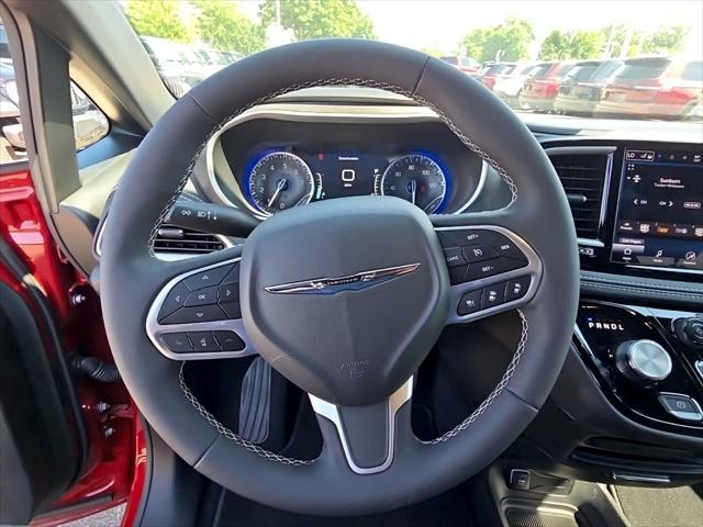 2026 Chrysler Pacifica Select AWD