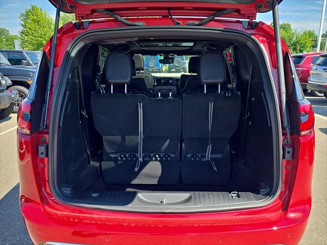 2026 Chrysler Pacifica Select AWD