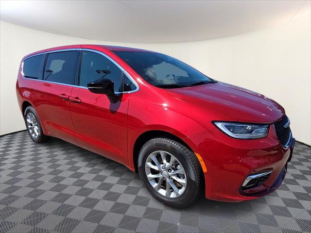 2026 Chrysler Pacifica Select AWD