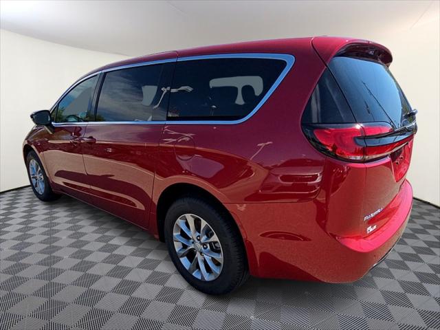 2026 Chrysler Pacifica Select AWD