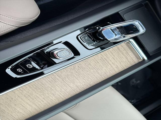2026 Volvo XC60 B5 Core