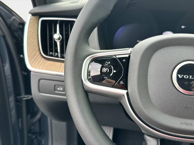 2026 Volvo XC60 B5 Core