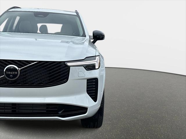 2026 Volvo XC90 Plug-In Hybrid T8 Ultra Dark Theme 7-Seater