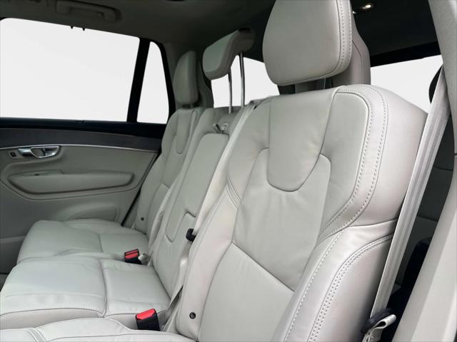 2026 Volvo XC90 Plug-In Hybrid T8 Ultra Dark Theme 7-Seater
