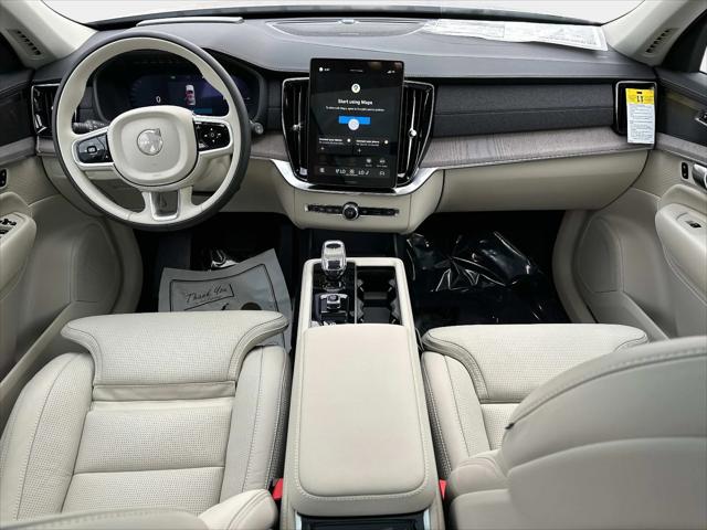 2026 Volvo XC90 Plug-In Hybrid T8 Ultra Dark Theme 7-Seater