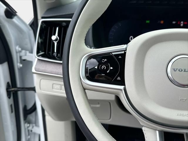 2026 Volvo XC90 Plug-In Hybrid T8 Ultra Dark Theme 7-Seater