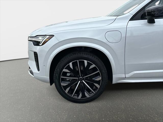 2026 Volvo XC90 Plug-In Hybrid T8 Ultra Dark Theme 7-Seater