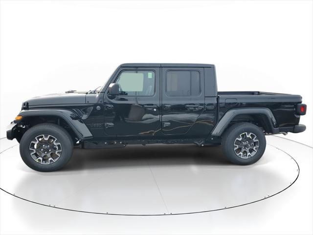 2026 Jeep Gladiator GLADIATOR SAHARA 4X4
