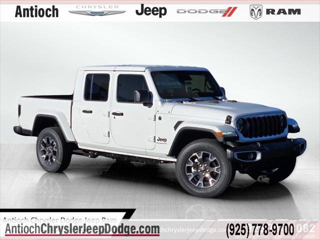 2026 Jeep Gladiator GLADIATOR SAHARA 4X4