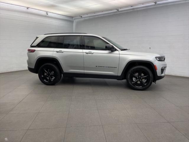 2025 Jeep Grand Cherokee GRAND CHEROKEE LIMITED 4X2