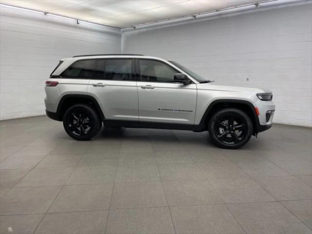 2025 Jeep Grand Cherokee GRAND CHEROKEE LIMITED 4X2 2025 Jeep Grand Cherokee GRAND CHEROKEE LIMITED 4X2
