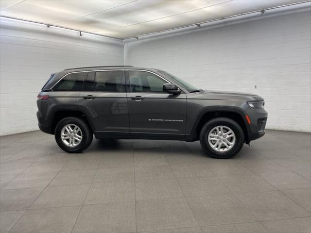2025 Jeep Grand Cherokee GRAND CHEROKEE LAREDO 4X4