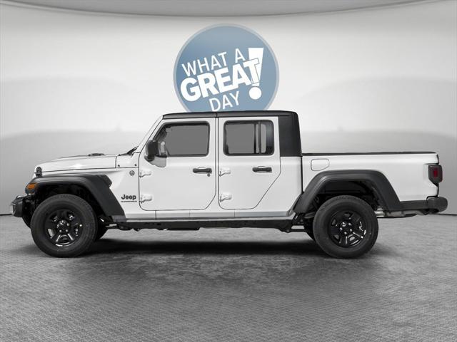 2026 Jeep Gladiator GLADIATOR SAHARA 4X4 2026 Jeep Gladiator GLADIATOR SAHARA 4X4