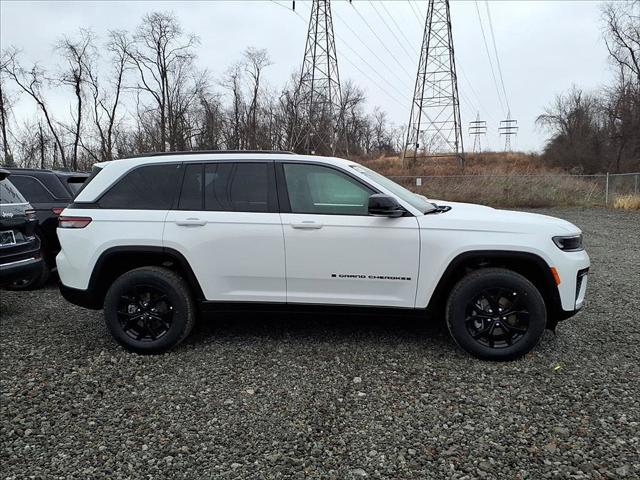 2026 Jeep Grand Cherokee GRAND CHEROKEE LAREDO ALTITUDE 4X4 2026 Jeep Grand Cherokee GRAND CHEROKEE LAREDO ALTITUDE 4X4