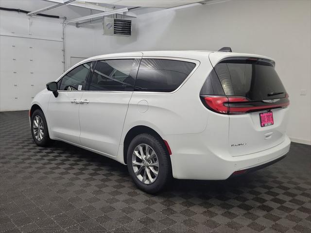 2026 Chrysler Pacifica PACIFICA SELECT AWD