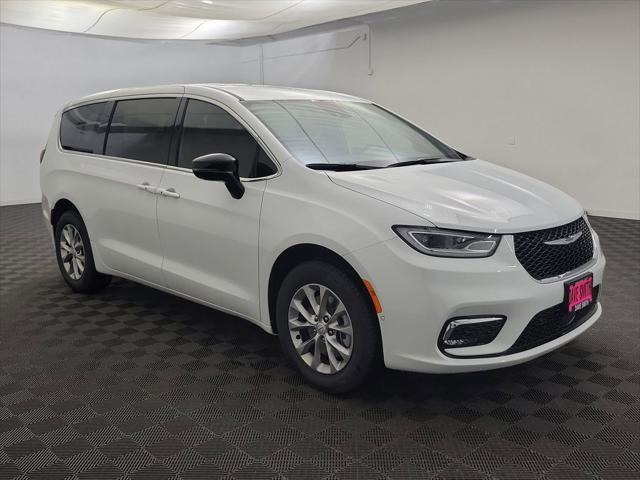 2026 Chrysler Pacifica Select AWD