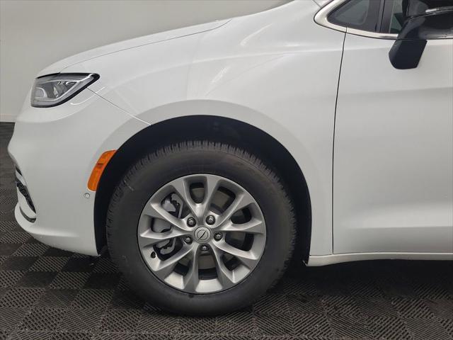 2026 Chrysler Pacifica Select AWD