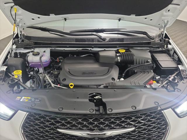 2026 Chrysler Pacifica Select AWD