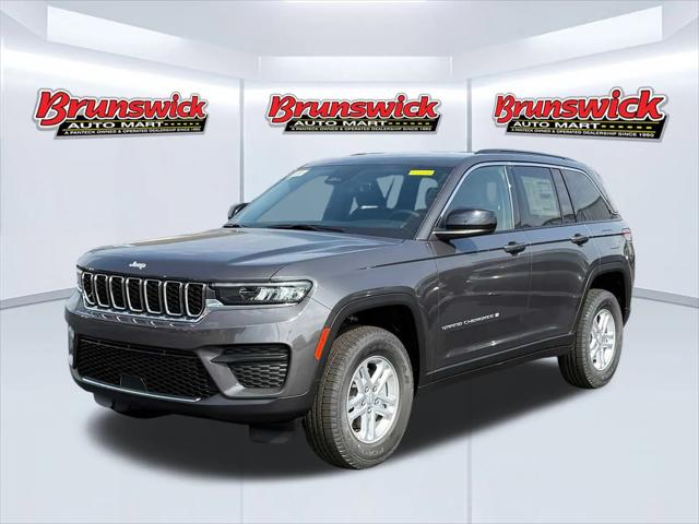 2025 Jeep Grand Cherokee GRAND CHEROKEE LAREDO 4X4