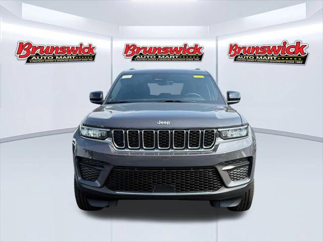 2025 Jeep Grand Cherokee GRAND CHEROKEE LAREDO 4X4