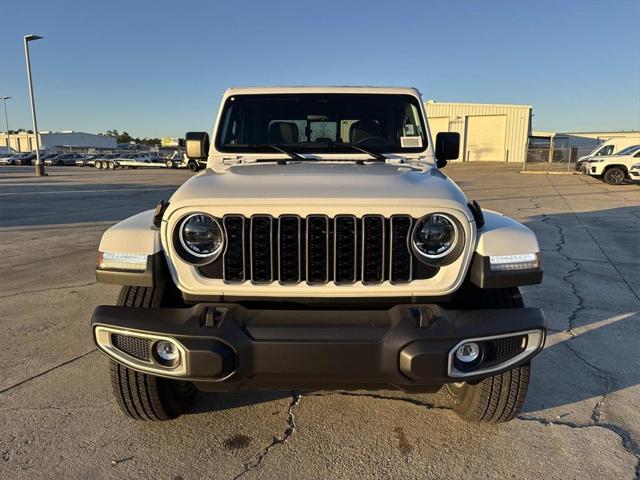 2026 Jeep Gladiator GLADIATOR SAHARA 4X4