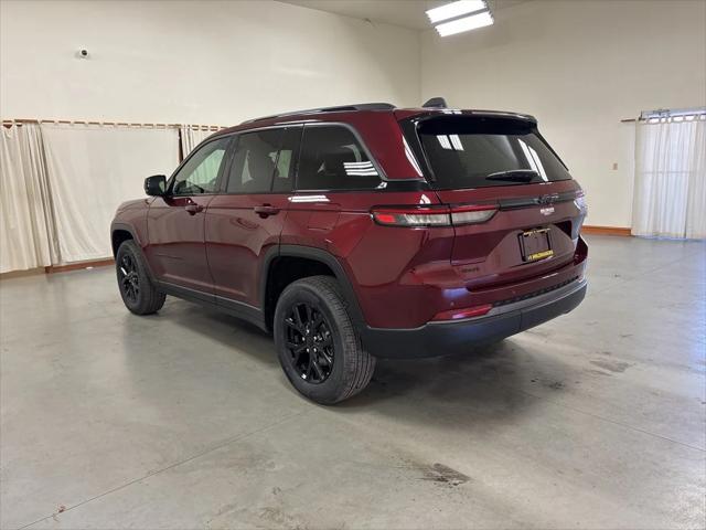 2026 Jeep Grand Cherokee Altitude 4x4
