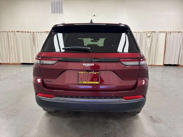 2026 Jeep Grand Cherokee Altitude 4x4