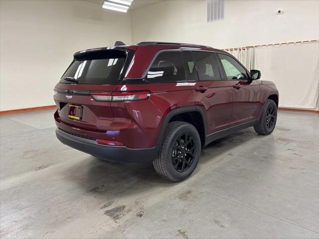2026 Jeep Grand Cherokee Altitude 4x4