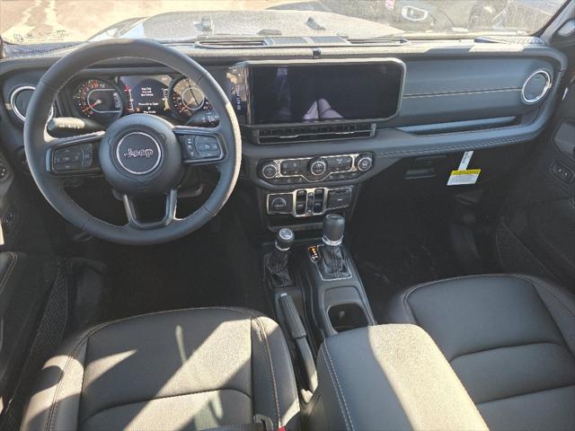 2026 Jeep Gladiator GLADIATOR SAHARA 4X4