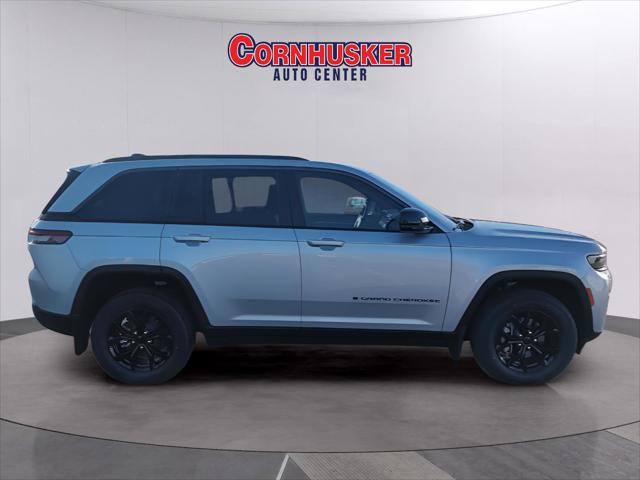 2026 Jeep Grand Cherokee GRAND CHEROKEE LAREDO ALTITUDE 4X4 2026 Jeep Grand Cherokee GRAND CHEROKEE LAREDO ALTITUDE 4X4
