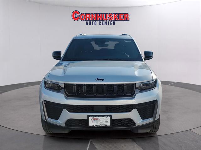 2026 Jeep Grand Cherokee GRAND CHEROKEE LAREDO ALTITUDE 4X4 2026 Jeep Grand Cherokee GRAND CHEROKEE LAREDO ALTITUDE 4X4