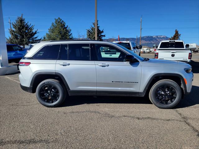 2026 Jeep Grand Cherokee GRAND CHEROKEE LAREDO ALTITUDE 4X4