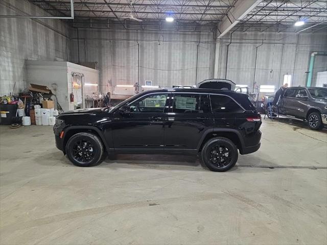 2026 Jeep Grand Cherokee GRAND CHEROKEE LAREDO ALTITUDE 4X4