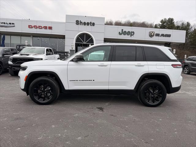 2026 Jeep Grand Cherokee GRAND CHEROKEE LAREDO ALTITUDE 4X4