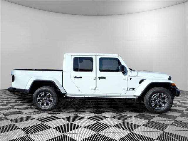 2026 Jeep Gladiator GLADIATOR SAHARA 4X4