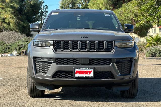 2026 Jeep Grand Cherokee GRAND CHEROKEE LAREDO ALTITUDE 4X4 2026 Jeep Grand Cherokee GRAND CHEROKEE LAREDO ALTITUDE 4X4