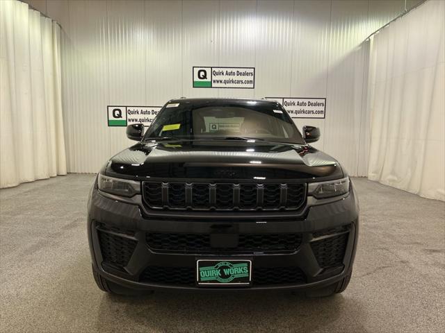 2026 Jeep Grand Cherokee GRAND CHEROKEE ALTITUDE 4X4