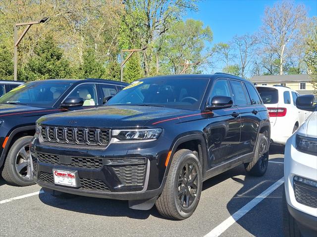 2026 Jeep Grand Cherokee GRAND CHEROKEE LAREDO ALTITUDE 4X4