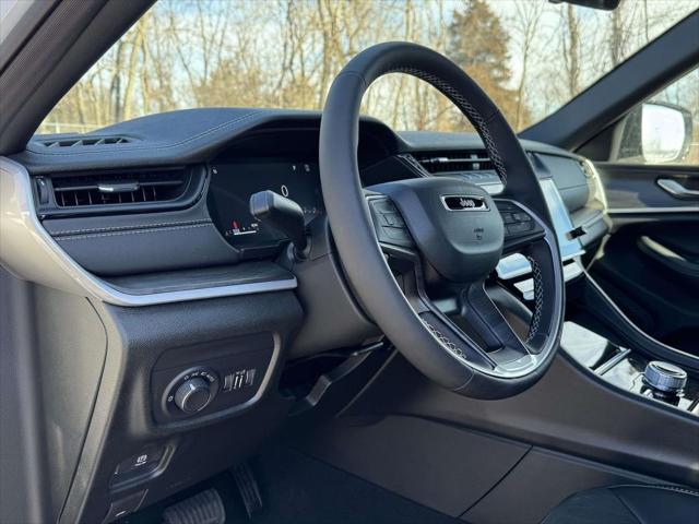 2026 Jeep Grand Cherokee GRAND CHEROKEE LAREDO ALTITUDE 4X4 2026 Jeep Grand Cherokee GRAND CHEROKEE LAREDO ALTITUDE 4X4