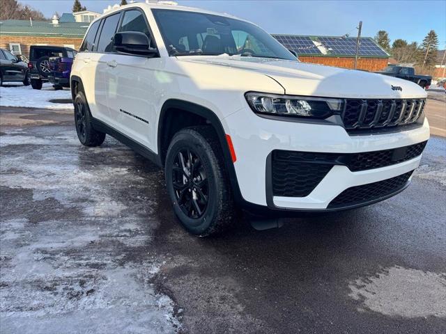 2026 Jeep Grand Cherokee GRAND CHEROKEE LAREDO ALTITUDE 4X4 2026 Jeep Grand Cherokee GRAND CHEROKEE LAREDO ALTITUDE 4X4