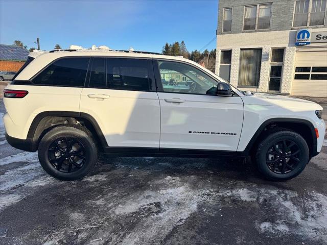 2026 Jeep Grand Cherokee GRAND CHEROKEE LAREDO ALTITUDE 4X4 2026 Jeep Grand Cherokee GRAND CHEROKEE LAREDO ALTITUDE 4X4